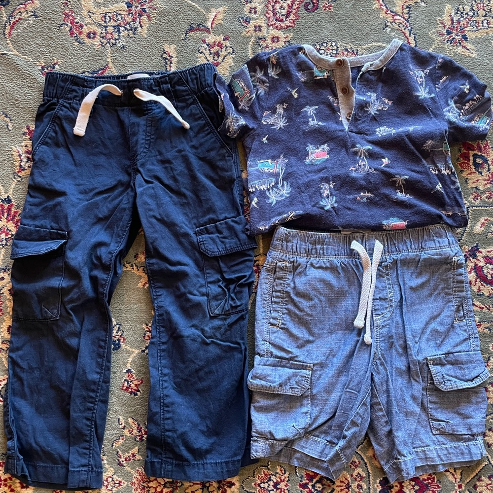 Old Navy Toddler Boys size 3 pant, short and shirt